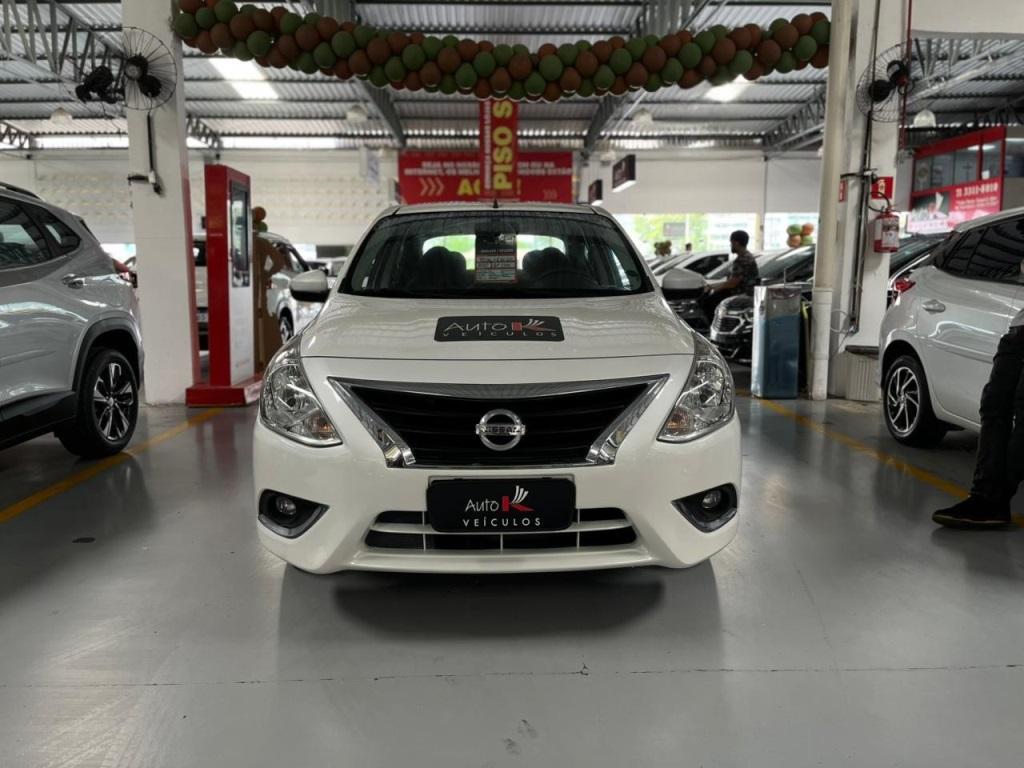 NISSAN VERSA