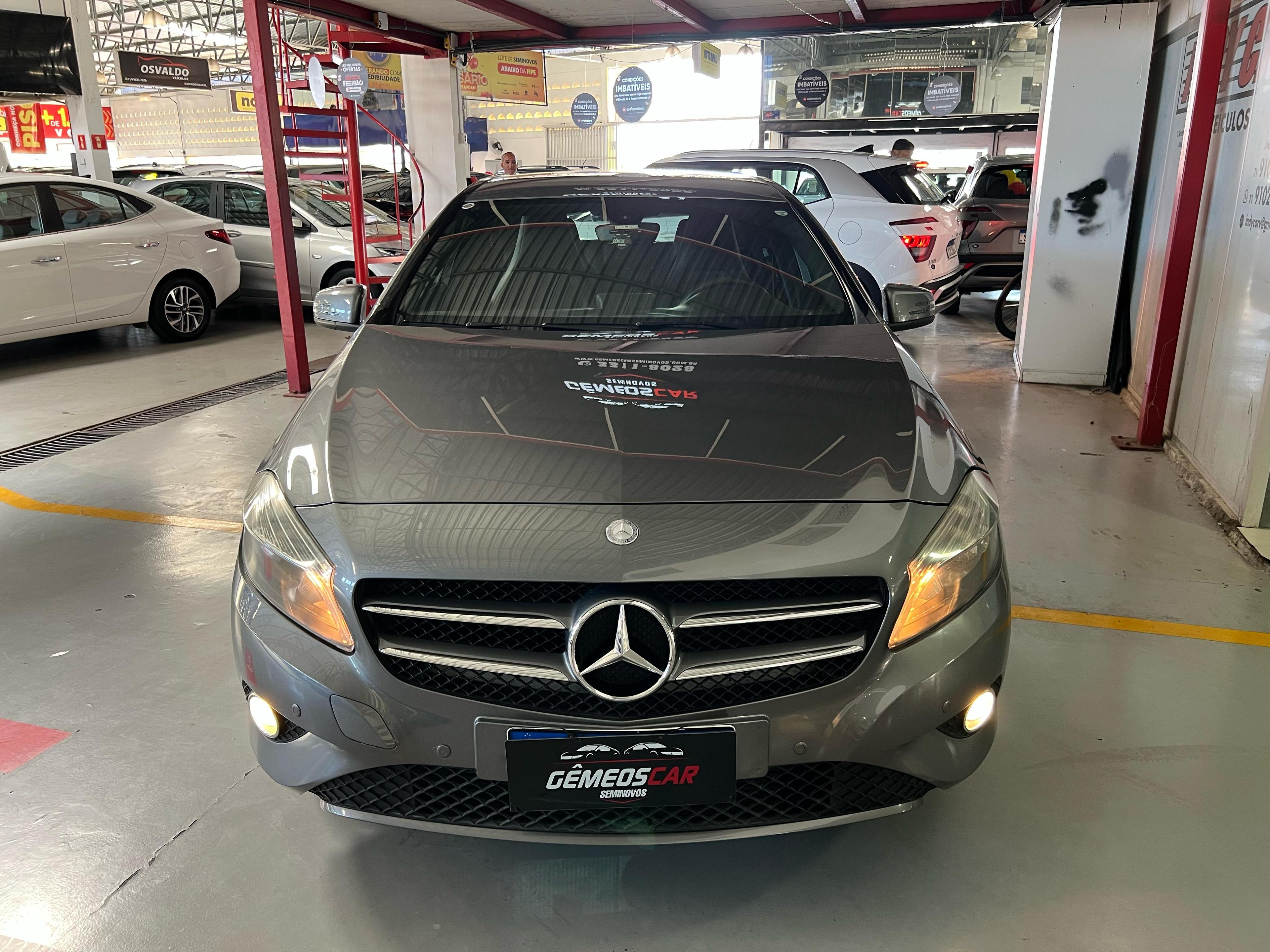 MERCEDES-BENZ A 200