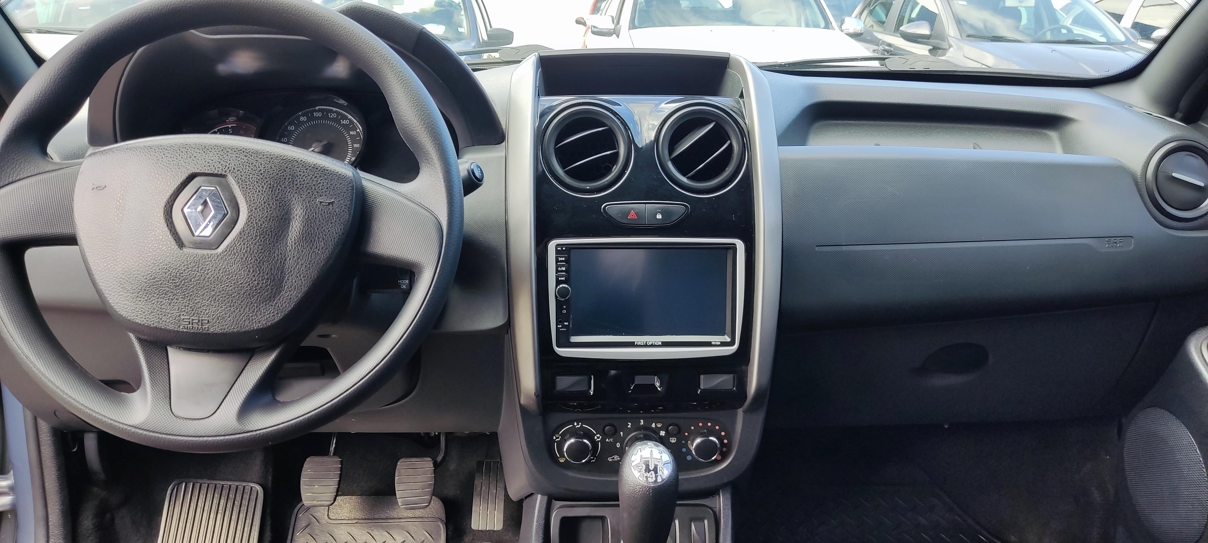 RENAULT DUSTER
