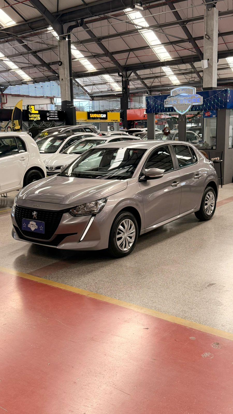PEUGEOT 208