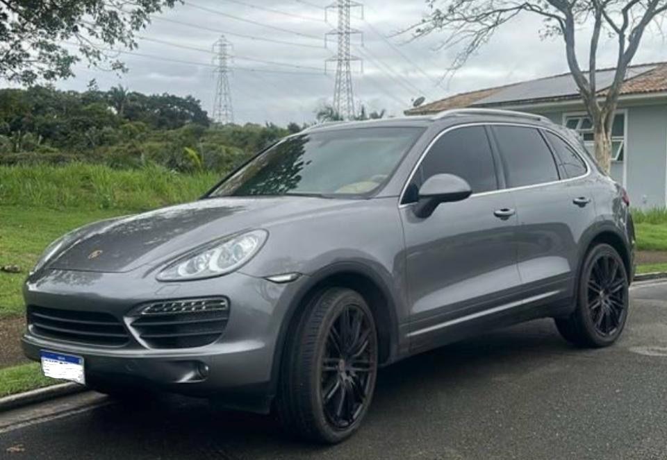 PORSCHE CAYENNE