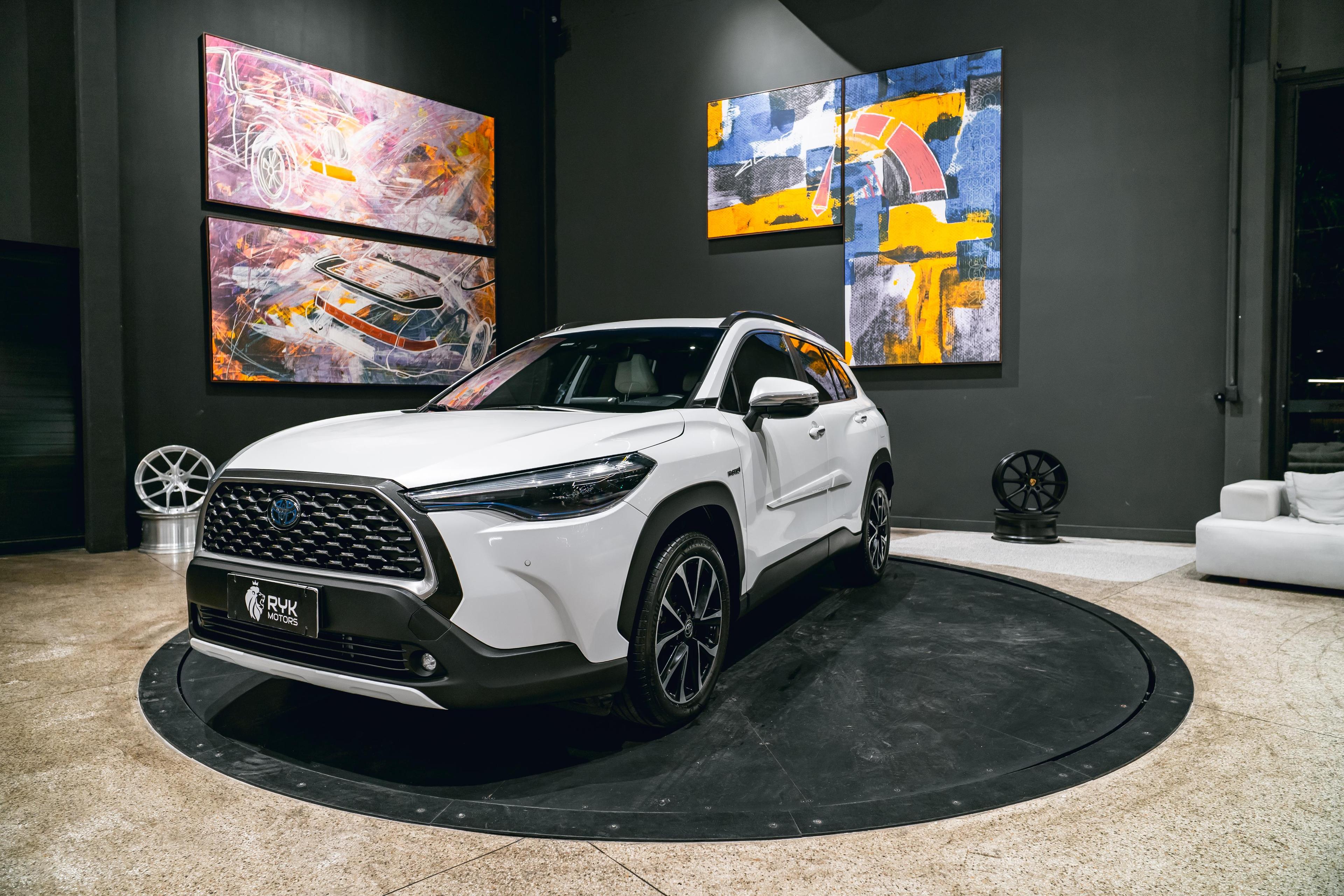 TOYOTA COROLLA CROSS