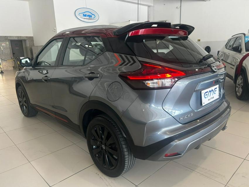 NISSAN KICKS